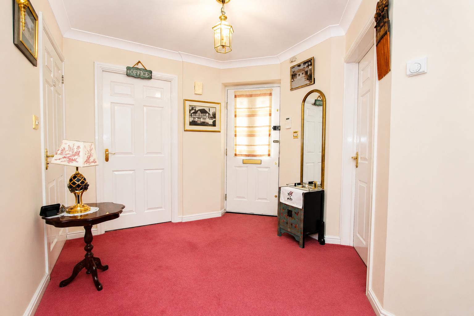 4 bed property in Fountain Drive, Carshalton Beeches